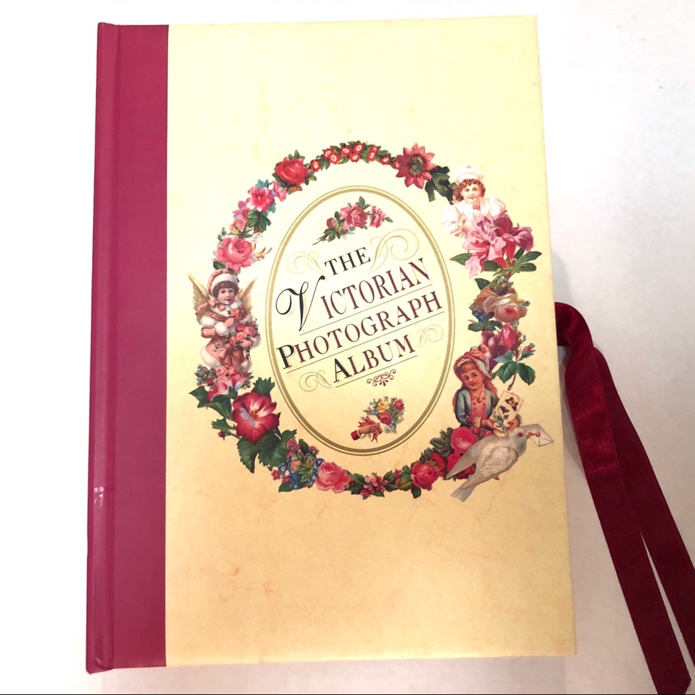 The Victorian Photograph Album, Vintage, NWOT New